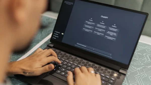 ChatGPTとの違いは？Microsoft 365 Copilotが実現する真の業務効率化